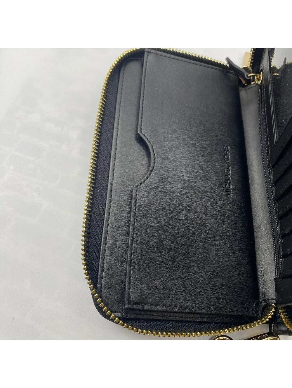 Michael Kors Black Zip-Around Wristlet Wallet Organizer w/ Logo & Wrist Strap